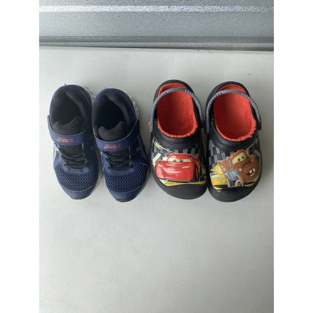 ASICS, Crocs this pre